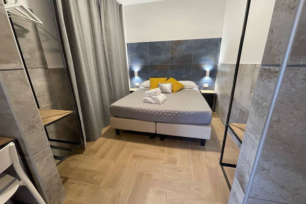 Modern and Elegant New B&B (2025), a stone's throw from the Vatican in Rome, Rome Province
