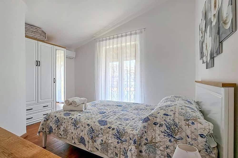 Beautiful home in Novigrad with Wifi in Umaška regija