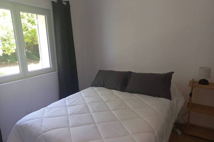 Ganze Wohnung, Wohnung im Erdgeschoss mit eigenem Garten und separatem Eingang in Luynes (Aix-en-Provence), Aix-en-Provence
