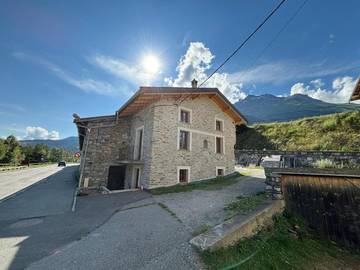 Gîte pour 5 personnes, avec vue et balcon à Sollières-Sardières