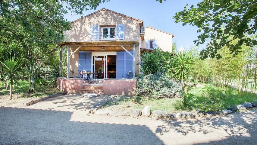 Maison de vacances pour 7 personnes, avec jardin et piscine en Corse