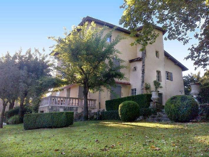 Location de vacances pour 12 personnes, avec piscine ainsi que terrasse et jacuzzi à Saint-Just-de-Claix