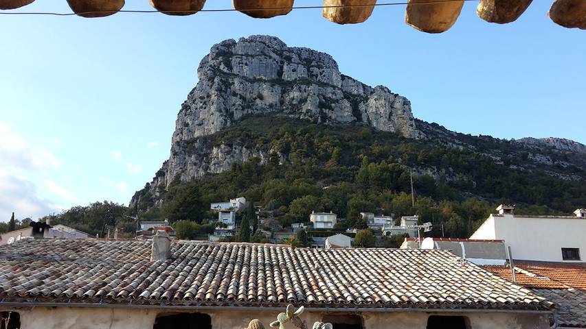 Gîte pour 10 personnes, avec terrasse, animaux acceptés à Saint-Jeannet - 3