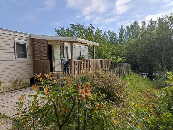 Camping pour 6 personnes, avec Terrasse ainsi que Piscine et Vue