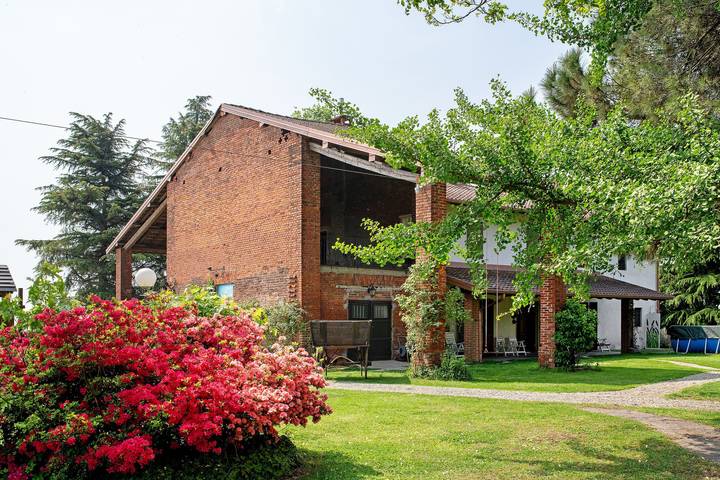 Ganze Wohnung, Apartment Casa „Bianca“ mit Wlan und Klimaanlage in San Pietro Mosezzo, Novara Provinz