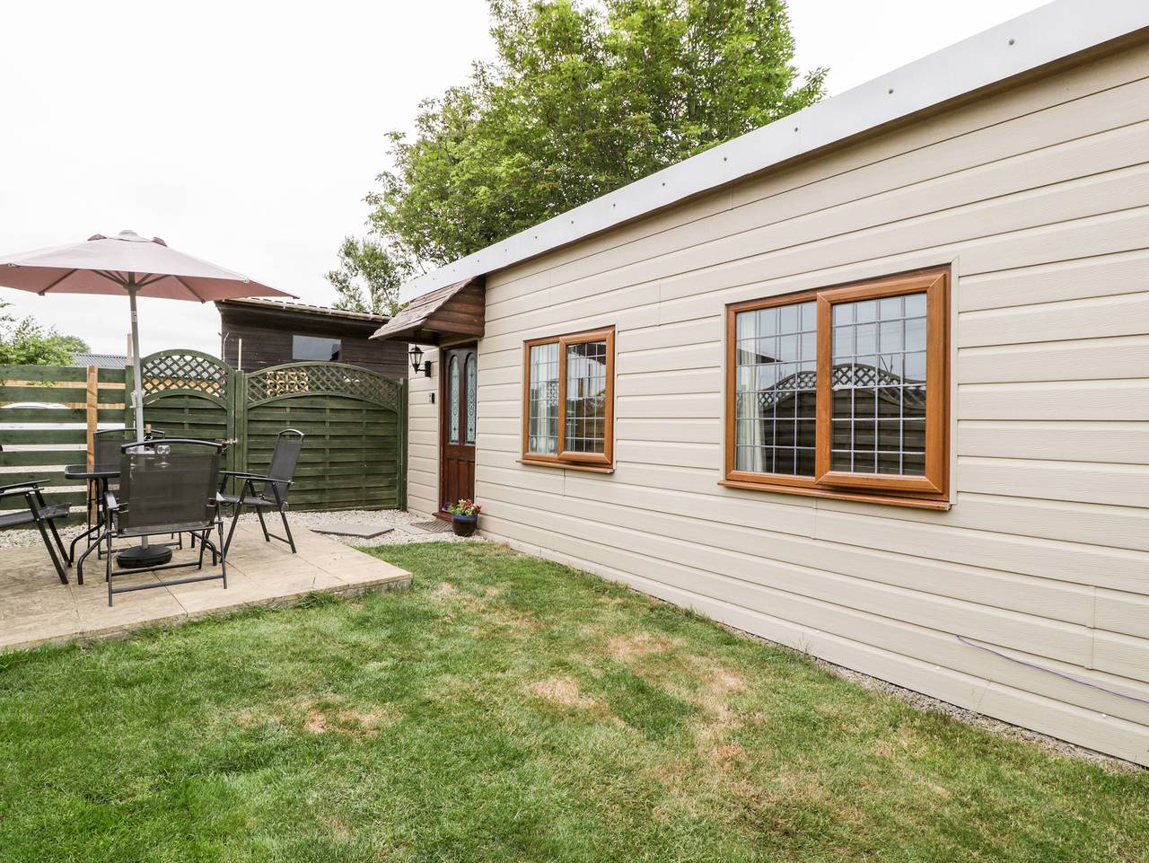 Wisteria Chalet in Burnham Without, Somerset