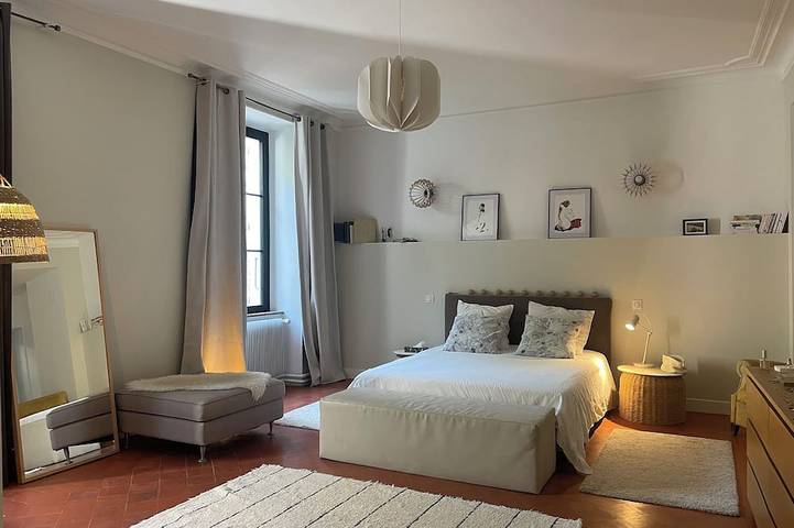 Location de vacances pour 15 personnes, avec terrasse ainsi que piscine et jardin à Salles-d'Aude - 2