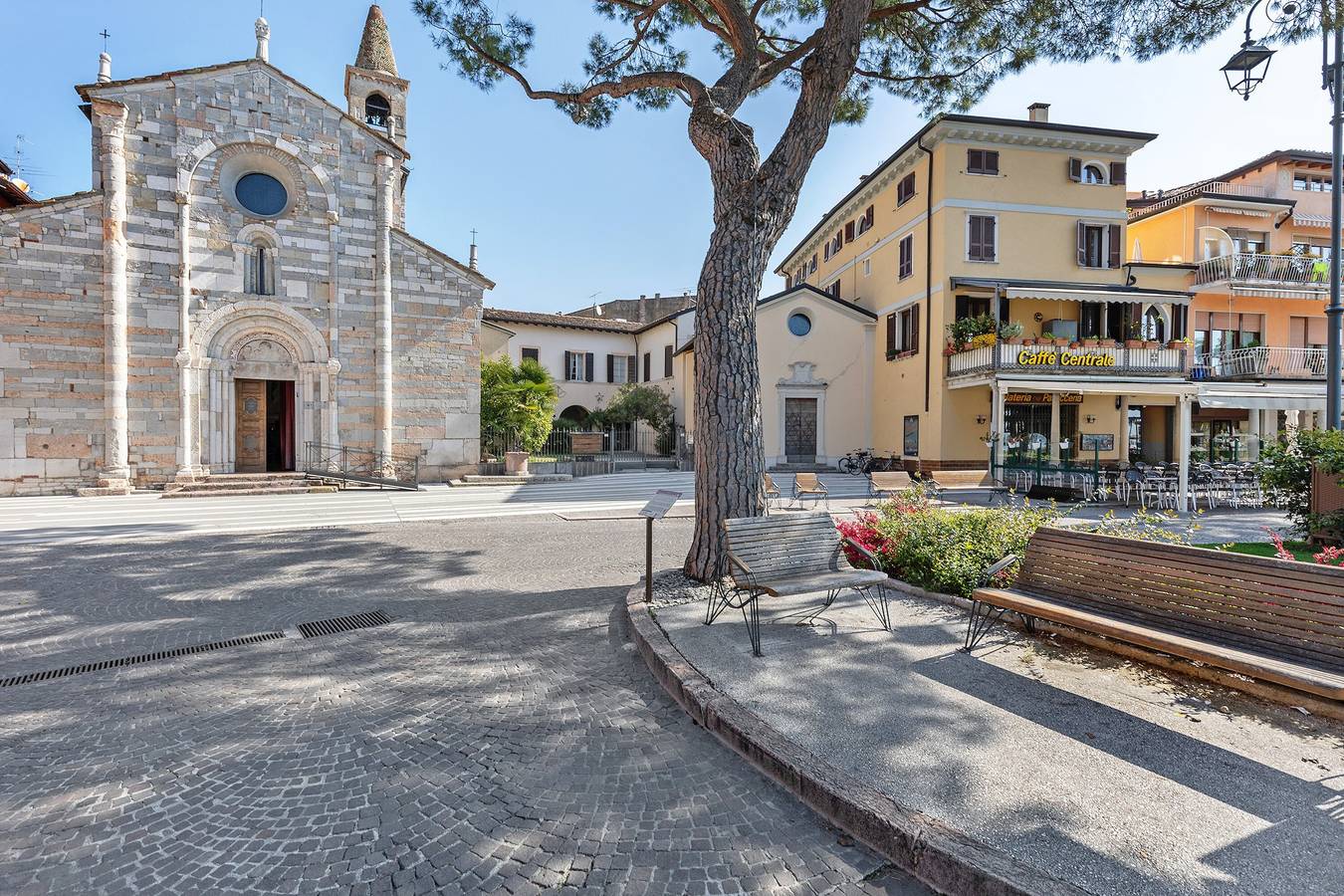 Ganze Wohnung, Ferienwohnung 'Casabb Vista Lago' mit Bergblick, privater Terrasse und Wi-Fi in Maderno, Toscolano-Maderno