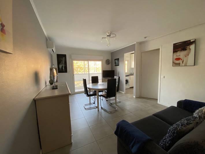 Apartamento entero, Encantador T2 en Balaruc-les-Bains, cerca de termas, WiFi, se admiten mascotas, aire acondicionado in Balaruc-les-Bains, Costa mediterránea (Francia)