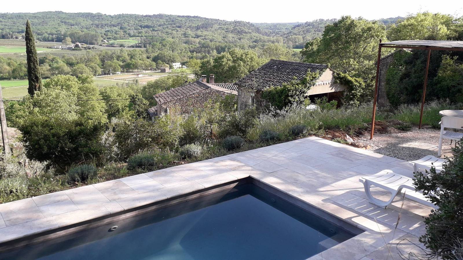 Gîte en pierres & piscine privative, en pleine nature. Calme in Goudargues, Région de Nîmes