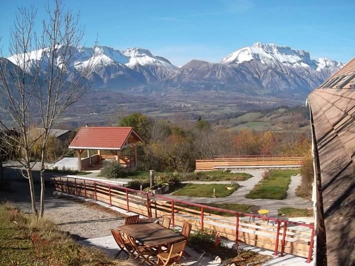 Gîte pour 10 personnes, avec jardin et terrasse - 1