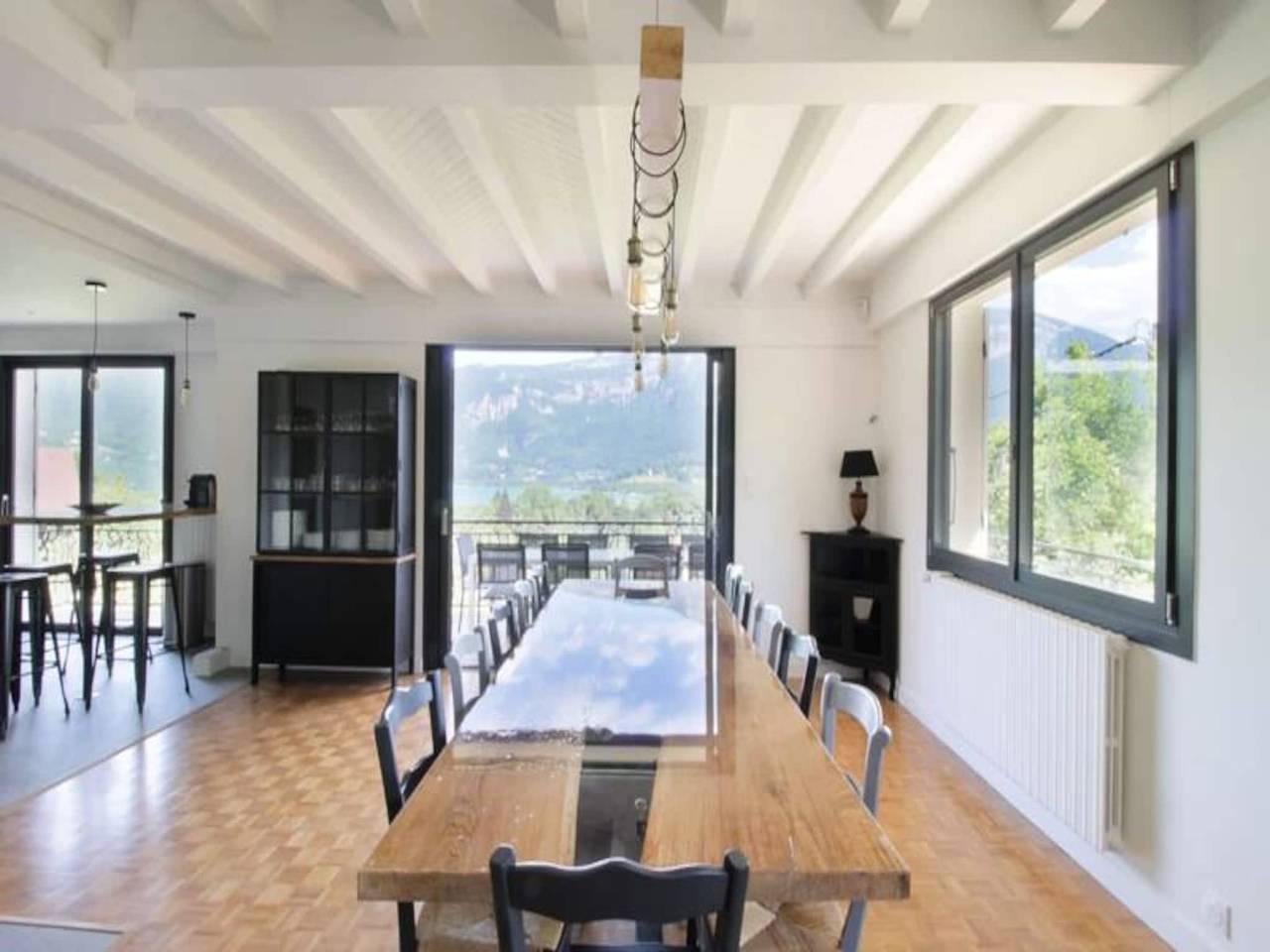 Apartamento entero, Casas y Villas para 12 Personas in Saint-Alban-de-Montbel, Chambéry region