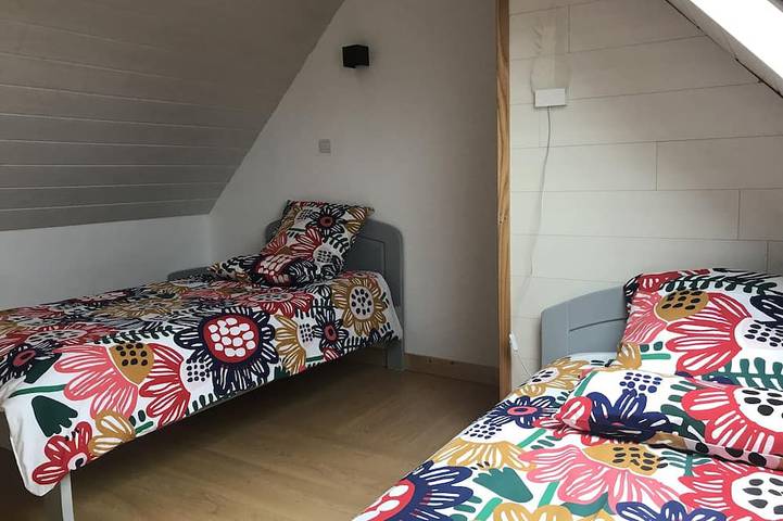 Location de vacances pour 10 personnes, avec terrasse ainsi que jacuzzi et jardin, animaux acceptés dans Plage Curnic - 4