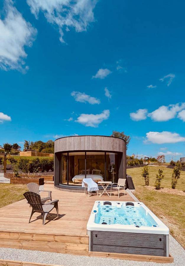 Hôtel pour 2 personnes, avec vue et piscine ainsi que terrasse et jardin à Amou