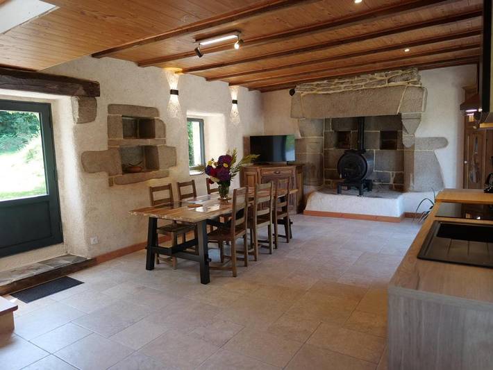 Location de vacances pour 6 personnes, avec jardin à Mellionnec - 4