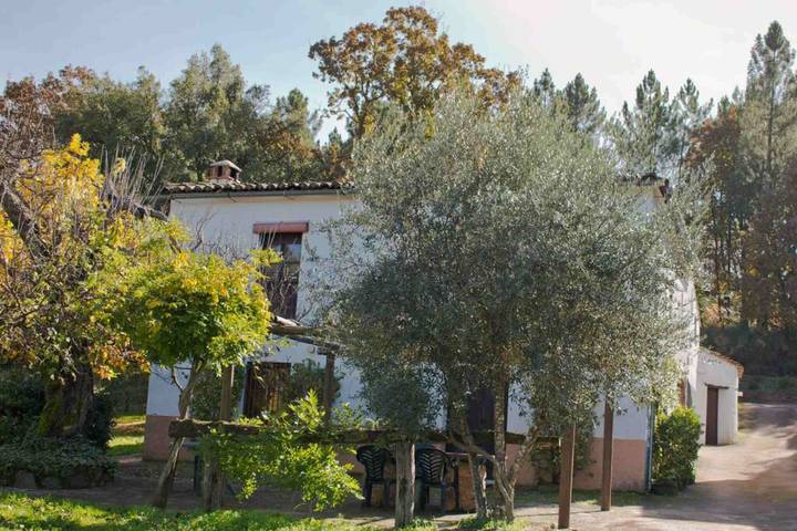 Casa rural para 6 personas, con balcón y jardín en Sierra de Huelva