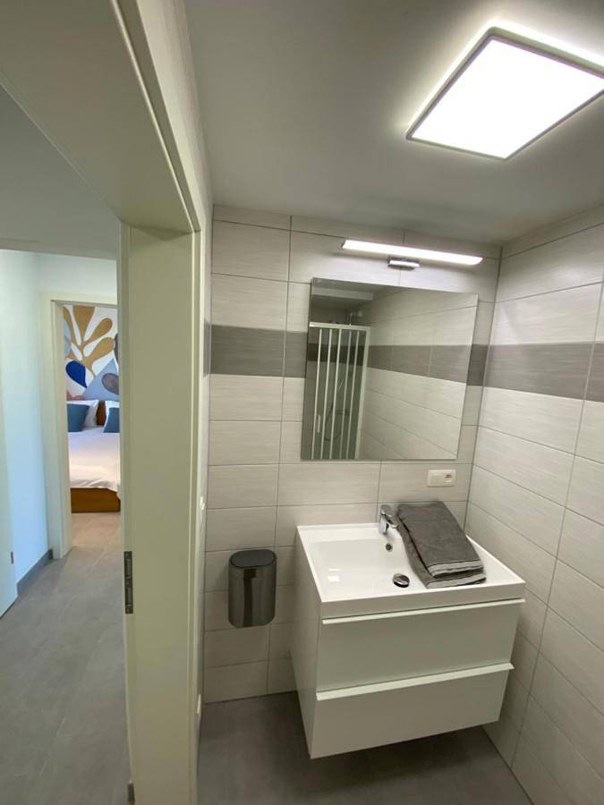 Gîte pour 2 personnes, avec terrasse ainsi que vue et jardin à Amblève - 4