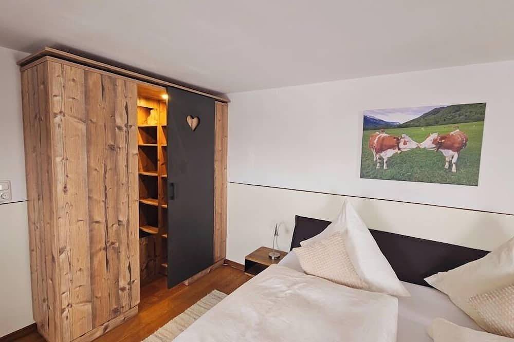 Ganze Wohnung, Ferienwohnung für 1-4 Personen (55 qm, Og) in Bernau am Chiemsee, Chiemsee