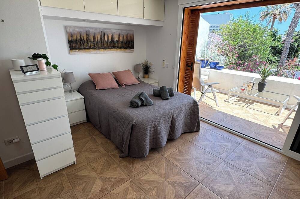 Location, location, location in Playa de las Américas, Arona