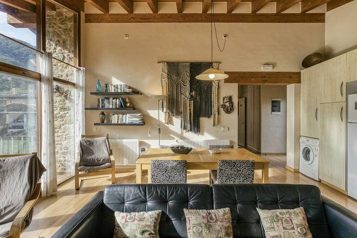 Casa rural 'El Graner' con vistas a la montaña, piscina compartida y Wi-Fi in Vall de Vianya, Garrotxa