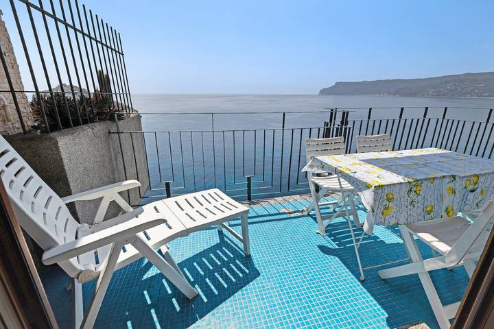 Ferienwohnung für 5 Personen, mit Balkon an der Ligurische Küste - 2