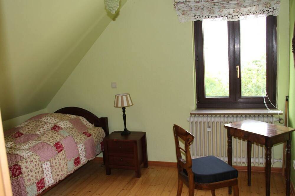 Villa Tusculana - Holiday home, shower and bath, Wc, sleeps 4 or more in Cond, Cochem