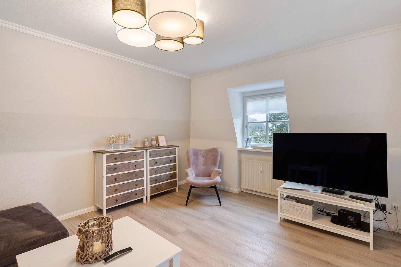 Ganze Wohnung, Ferienwohnung Leuchtfeuer über zwei Ebenen mit seitlichem Meerblick, Balkon und Wlan in Ostseebad Travemünde, Lübeck
