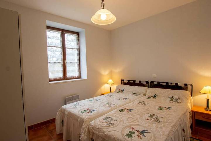 Gîte pour 6 personnes, avec jardin à Tursac - 3