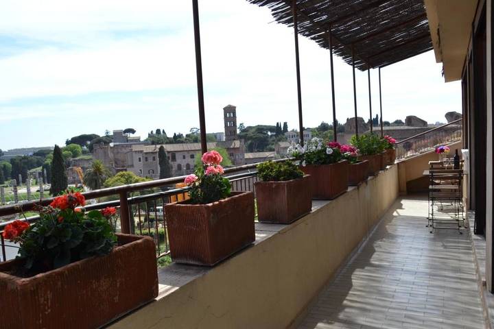 Loft per 7 persone, con terrazza e panorama in Colosseo