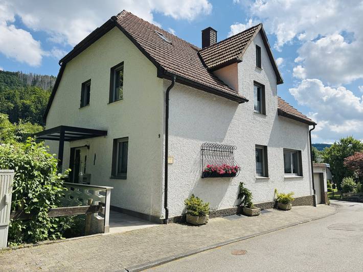 Geheel appartement, Appartement 'Biederbeck' met balkon en wifi in Brilon, Upland