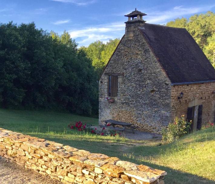 Location de vacances pour 4 personnes, avec piscine ainsi que jardin et vue, adapté aux familles à Proissans - 3