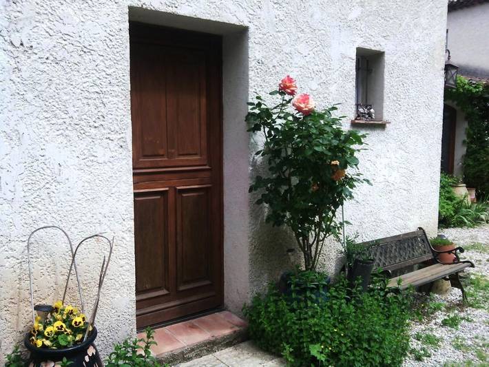 Chambre d’hôte pour 6 personnes, avec jardin et vue à Les Mayons