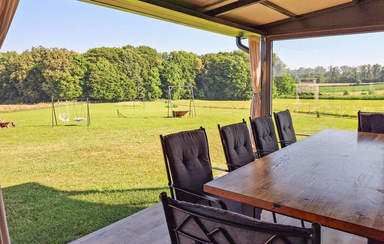 Modernes 2-Zimmer-Apartment mit Pool, WLAN, Klimaanlage und Parkplatz in Koprivnica-Krizevci