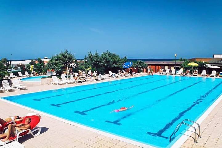 Ferienhaus für 6 Personen, mit Pool
