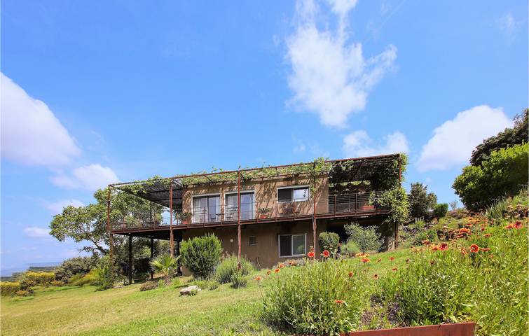 Location de vacances pour 8 personnes, avec piscine ainsi que terrasse et jardin à Montbrison-sur-Lez - 2