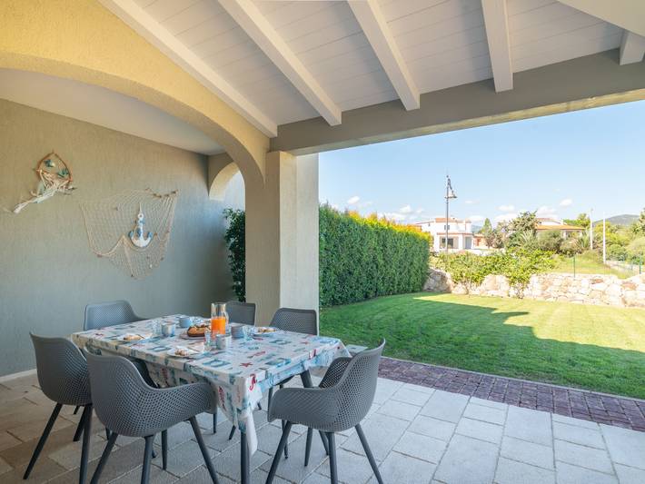 Ferienhaus für 6 Personen, mit Ausblick und Garten in Budoni - 2