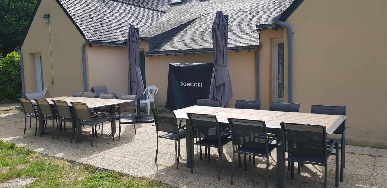 Grande maison avec piscine couverte et chauffée in Saint-Barthélemy (France), Région de Pontivy