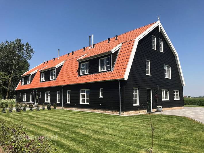 Luxus-Ferienhaus für 12 Personen, mit Sauna und Balkon/Terrasse sowie Whirlpool und Terrasse auf Texel