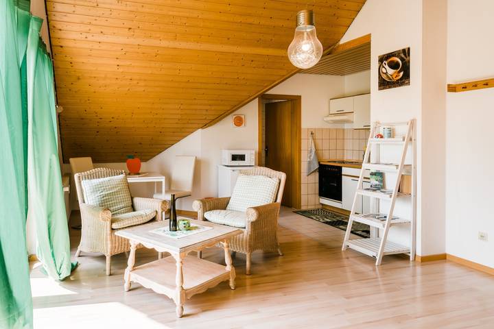 Ferienwohnung für 2 Personen, mit Balkon in Stockach