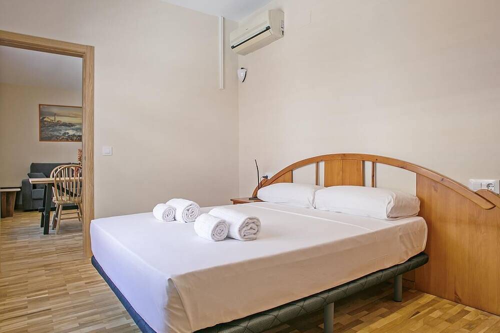 Entire apartment, Winahost Sabadell Buxeda in Sabadell, Barcelona Inland