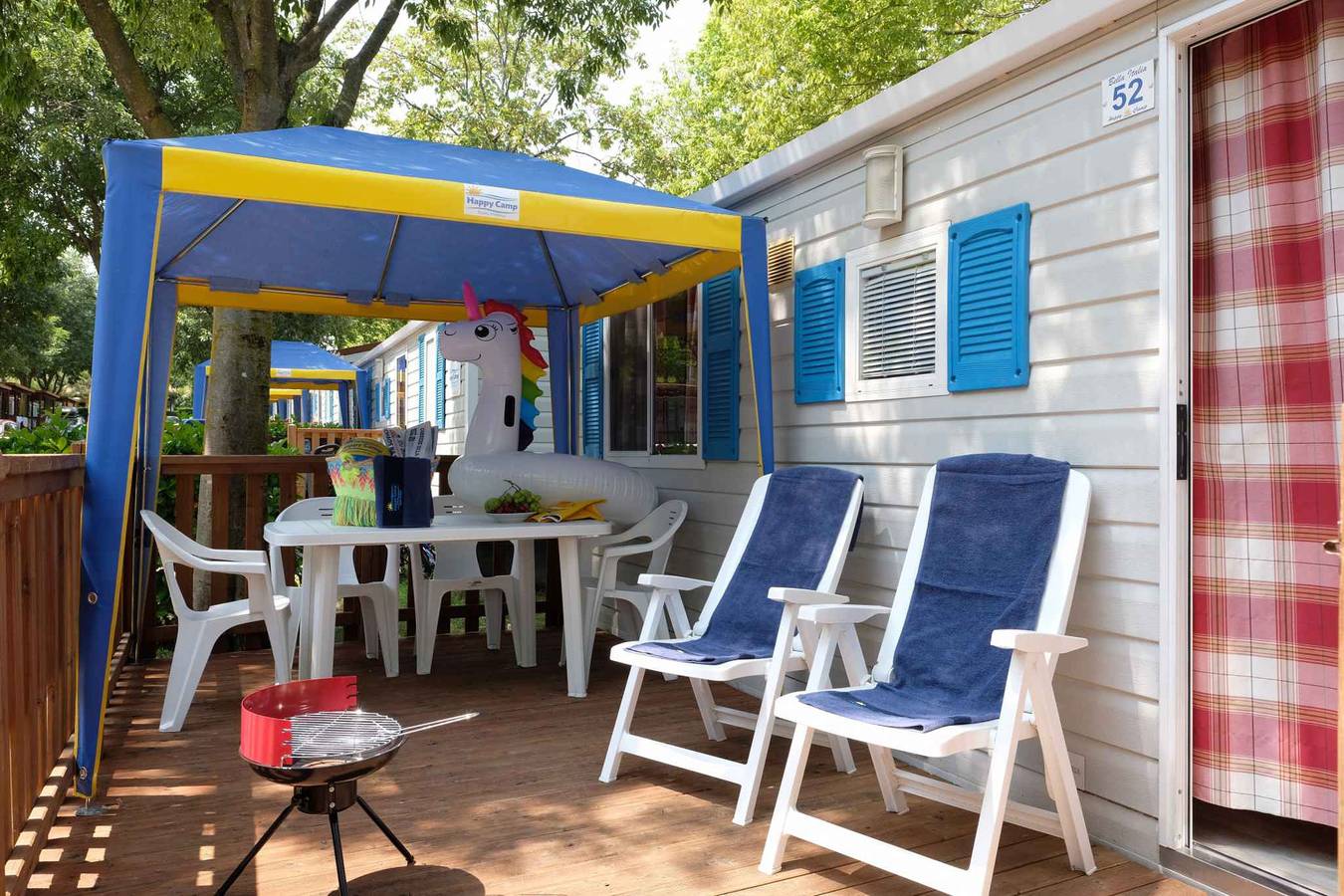 Mobilehome mit Klimaanlage, Terrasse und Pool  in Peschiera del Garda, Gardasee-Berge