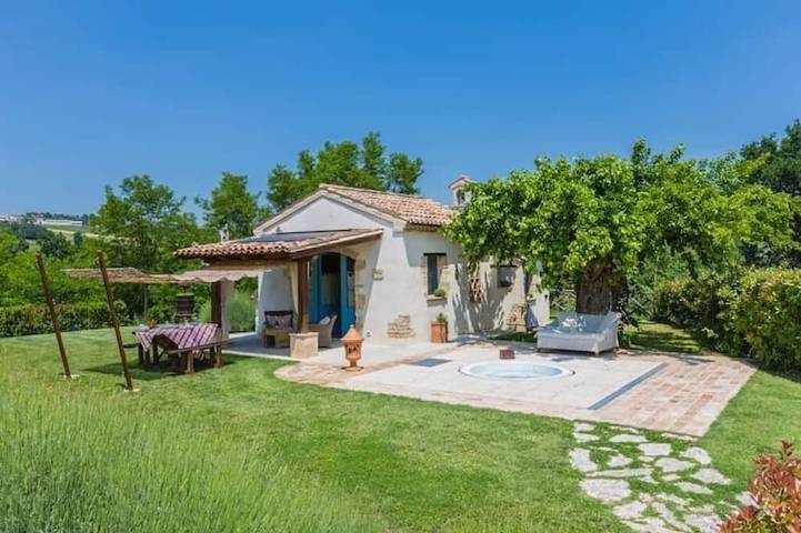 Ferienhaus für 4 Personen, mit Garten und Balkon