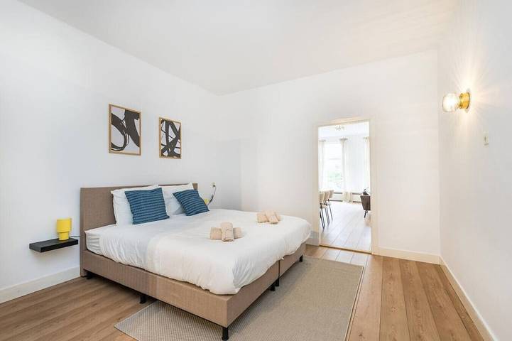 Apartment for 6 people, with balcony in Rotterdam
