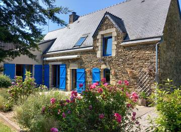 Gîte pour 6 personnes, avec jardin et terrasse à Le Tour-du-Parc