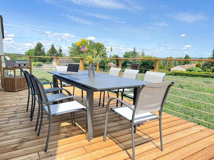 Location de vacances pour 10 personnes, avec vue et jardin, adapté aux familles à Vouneuil-sur-Vienne - 2