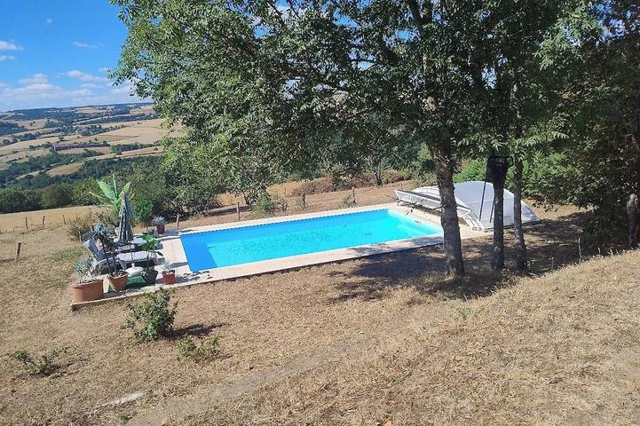 Location de vacances pour 2 personnes, avec jardin à Chouvigny