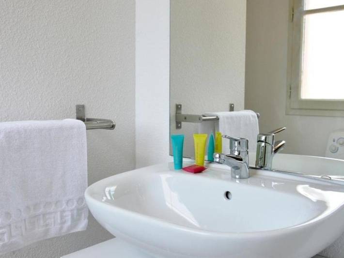 Location de vacances pour 2 personnes, avec terrasse et piscine à Carla-Bayle - 4