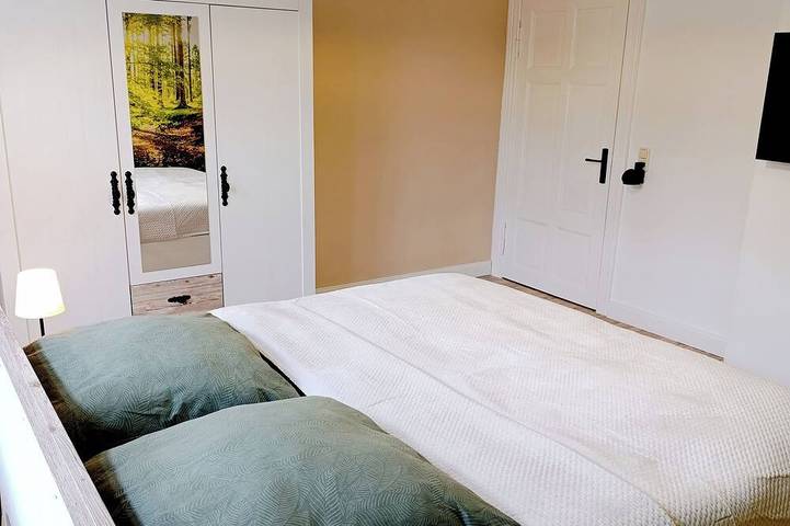 Ganze Wohnung, Smarte Ferienwohnung 80qm mit Sauna im historischem Gebäude  Ballenstedt im Harz in Ballenstedt, Harzvorland
