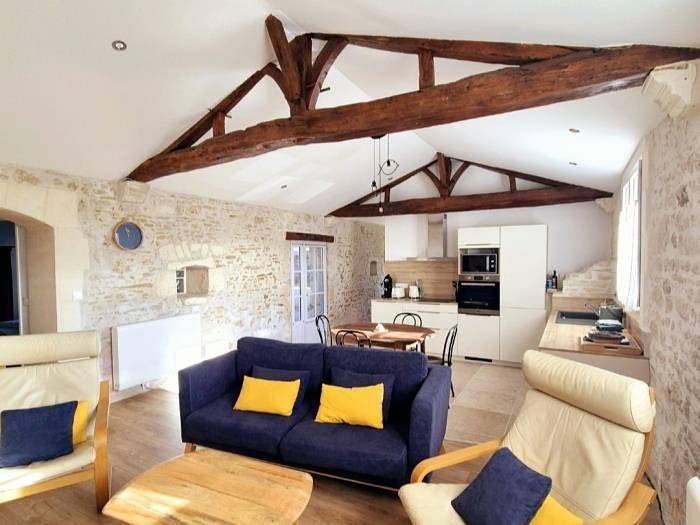 Ancienne étable du Xviiie siècle - 4 pers. in Vergeroux, Région de Rochefort