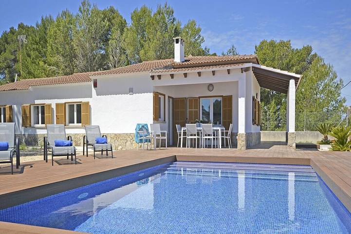 Finca mit Hund für 8 Personen, mit Terrasse und Garten sowie Pool in Can Picafort